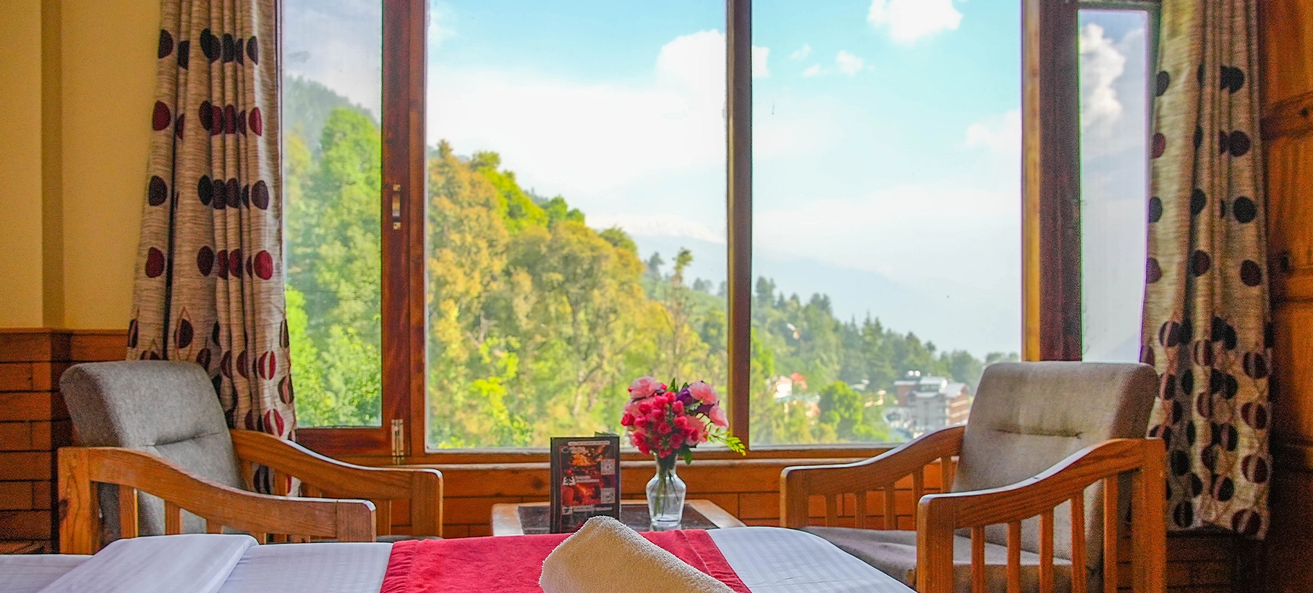 hotel_namaste_inn_beas_valley_window_view
